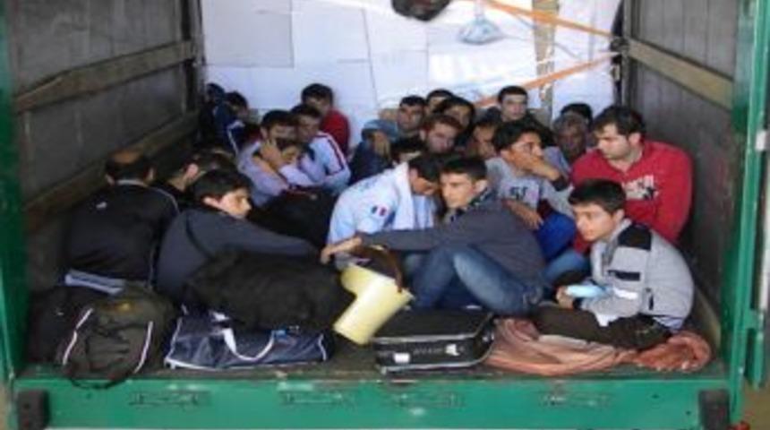 Ka&ccedil;akların TIR Dorsesindeki Yolculuğu Kapıkule'de Son Buldu