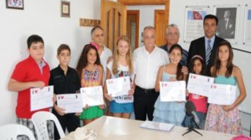 Marmaris'te Başarılı Kurs &Ouml;ğrencilerine Sertifika Verildi