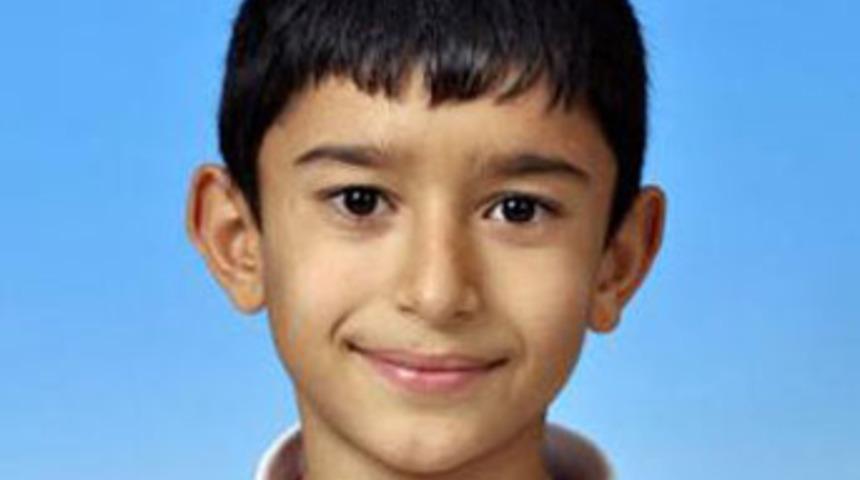 Eşek arısı &ouml;ld&uuml;rd&uuml;