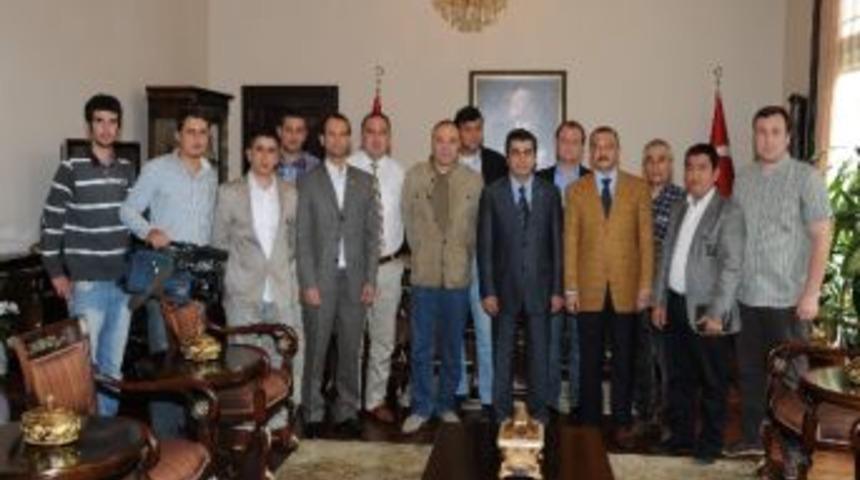 19 Eyl&uuml;l Gazeteciler Derneği&rsquo;nden Vali D&uuml;zg&uuml;n&rsquo;e Ziyaret