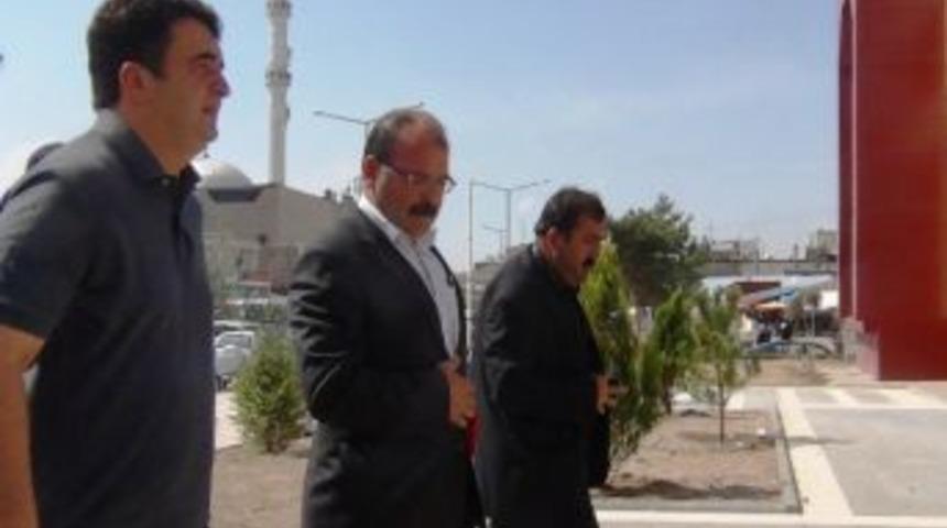 Chp'den Depremin Sembol&uuml; Olan Ercişli Yunus&rsquo;un Evine Ziyaret