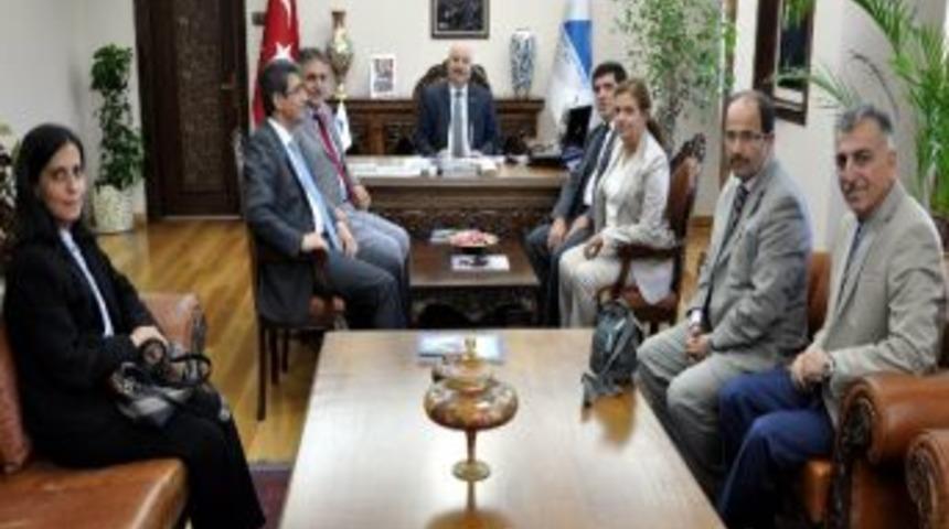 Gap İdaresi Başkanı Karahocagil, Rekt&ouml;r G&ouml;n&uuml;ll&uuml;&rsquo;y&uuml; Ziyaret Etti