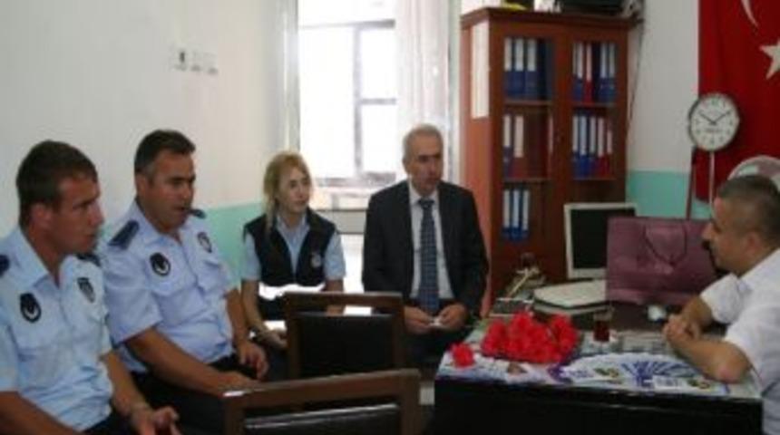 Zabıta&rsquo;lardan Yaşlılar Yurduna Anlamlı Ziyaret