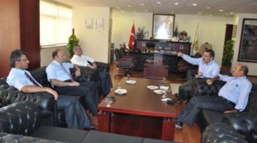 M&uuml;steşarlardan Y&uuml;reğir'e ziparet