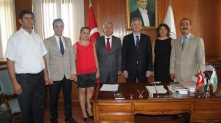 Baro&rsquo;dan, &Ccedil;&Uuml; Rekt&ouml;r&uuml;&rsquo;ne ziyaret