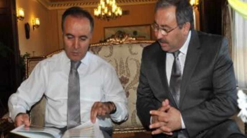 Vali Altıparmak Antalya Tarım Stratejik Planı&rsquo;nı İnceledi