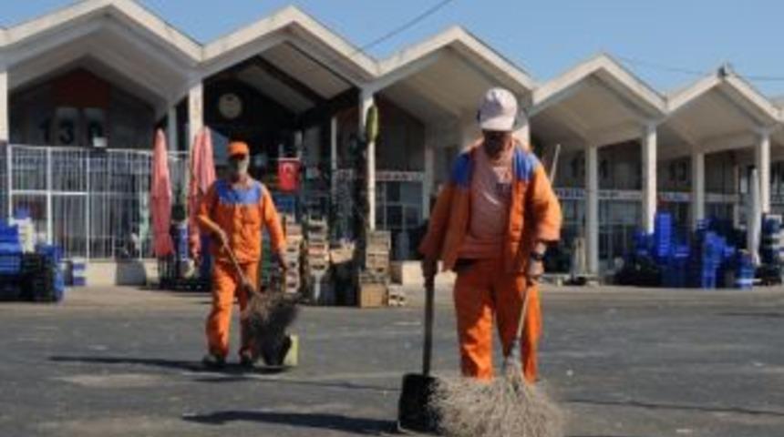 Toptancı Hal&rsquo;de Temizlik &Ccedil;alışması