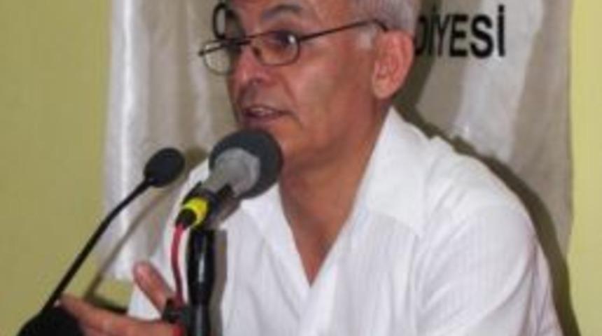 Almanya&rsquo;da Yaşayan Şair &Ouml;zg&uuml;r Savaş&ccedil;ı &Uuml;&ccedil;&uuml;nc&uuml; Şiir Kitabını Tanıttı