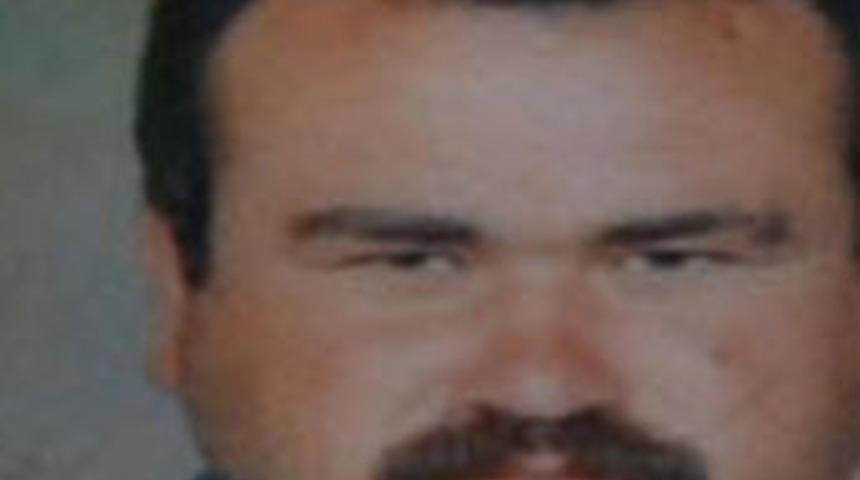 Trakt&ouml;r&uuml;n &uuml;zerinde &ouml;ld&uuml;r&uuml;ld&uuml;