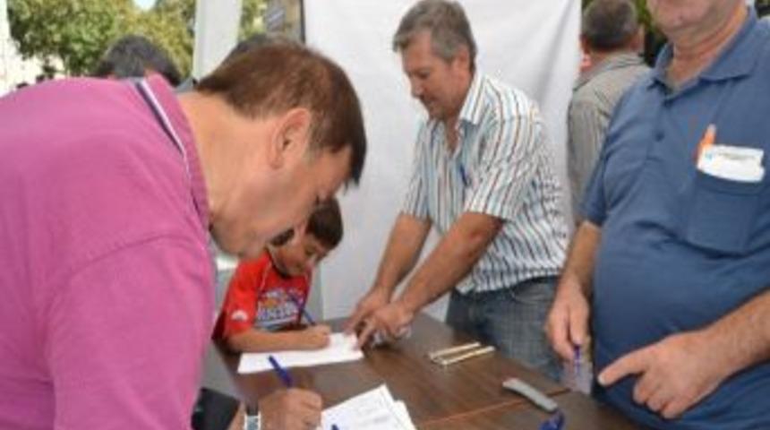 Dokunulmazlıkların Kalkması İ&ccedil;in 15 Bin İmza