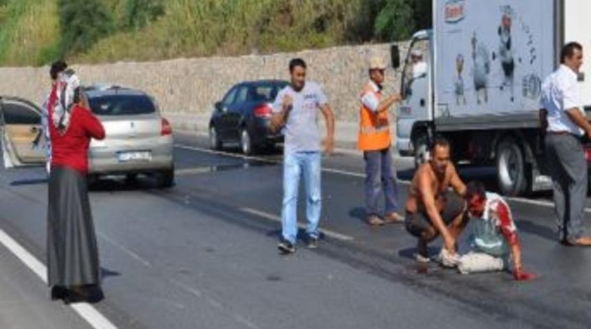 Antalya&rsquo;da Trafik Kazası: 1 Yaralı