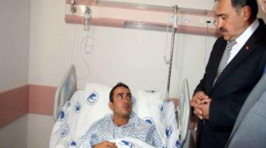 Orman Ve Su İşleri Bakanı Veysel Eroğlu Yaralı Askerleri Ziyaret Etti