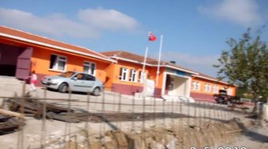 &Ccedil;atak İ&Ouml;O bah&ccedil;e duvarı yenileniyor