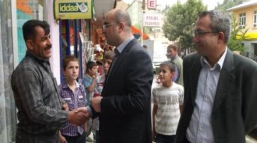 Hizan&rsquo;da Kaymakam, Emniyet Amiri Ve Y&uuml;zbaşı Esnafı Ziyaret Etti