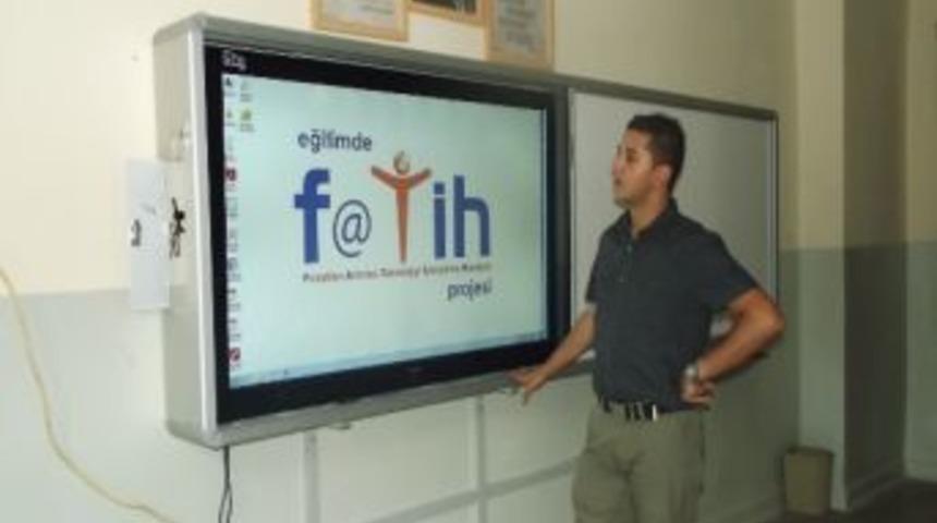 Hizan'da İnteraktif Tahta Semineri Verildi