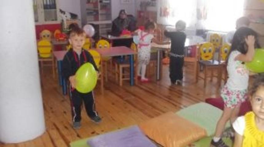 Alaplı&rsquo;da Minik &Ouml;ğrencilere Pastalı, Palya&ccedil;olu Eğitim