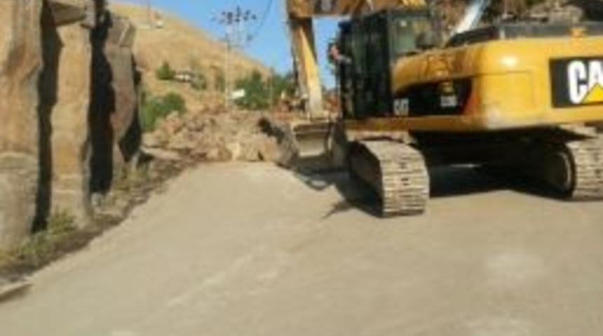 Bitlis&rsquo;te Protokol Yolu Yapımı Devam Ediyor