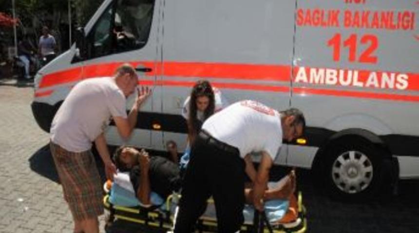 Marmaris'te İki Motosiklet &Ccedil;arpıştı: 3 Yaralı