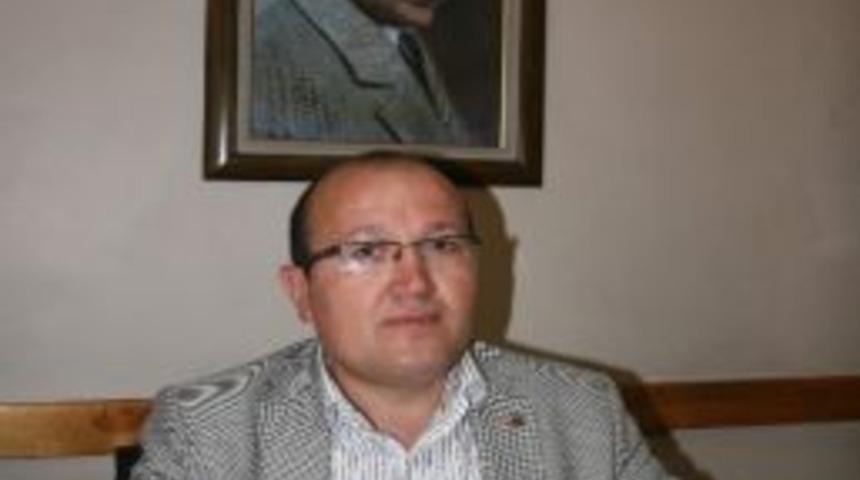 Karadağ, &Ouml;ğrencilere Yardımcı Olunmasını İstedi