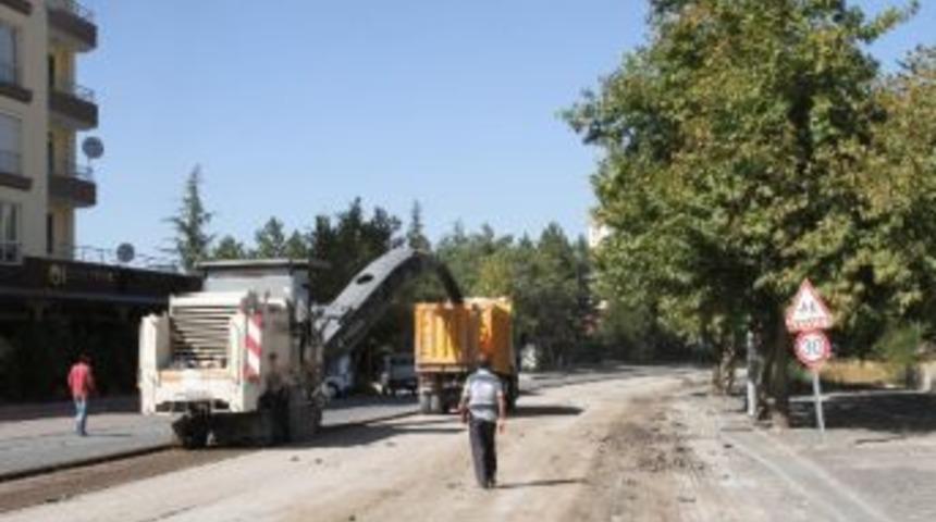 Talas Gece G&uuml;nd&uuml;z Asfaltlanıyor