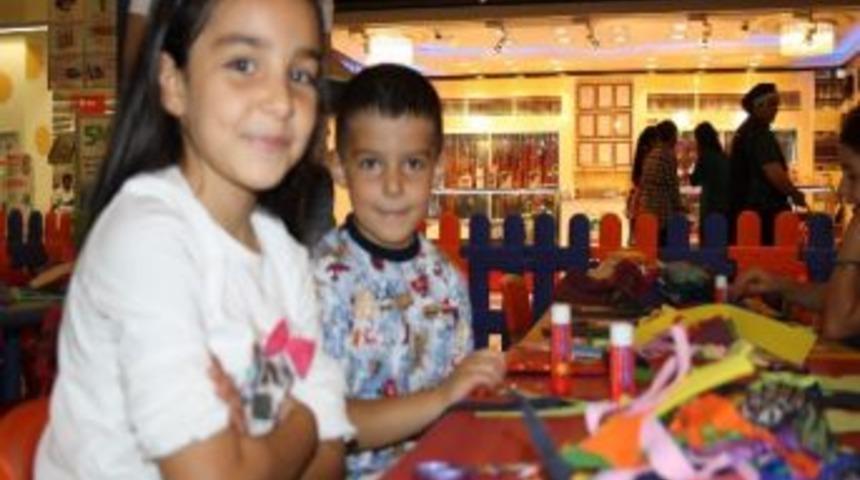 Forum Kayseri&rsquo;de &Ccedil;ocuklar, At&ouml;lyede Eğleniyor