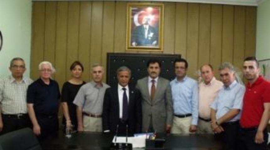 Ak Parti Manisa Milletvekili Muzaffer Yurttaş, Salihli&rsquo;de Okulları Ziyaret Etti