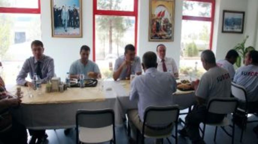 Vali G&uuml;ven&ccedil; Fabrika İncelemelerinde Bulundu