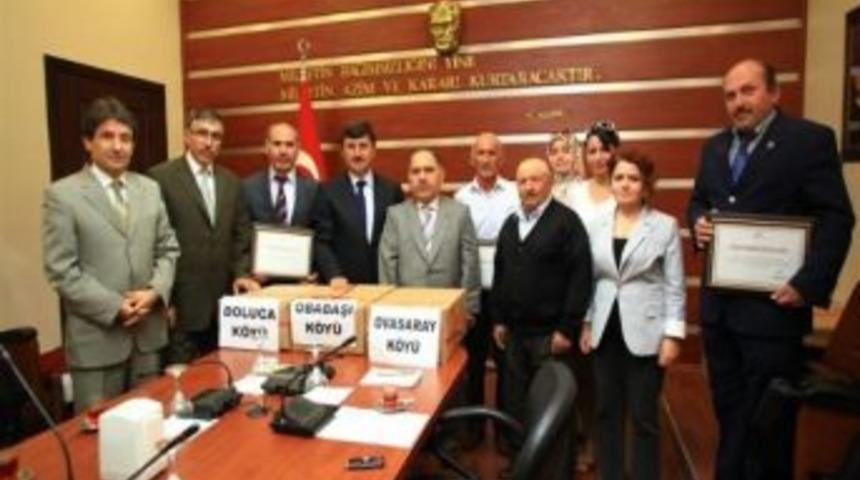 En Temiz 3 K&ouml;y&uuml;n Muhtarına Hediye Bilgisayar