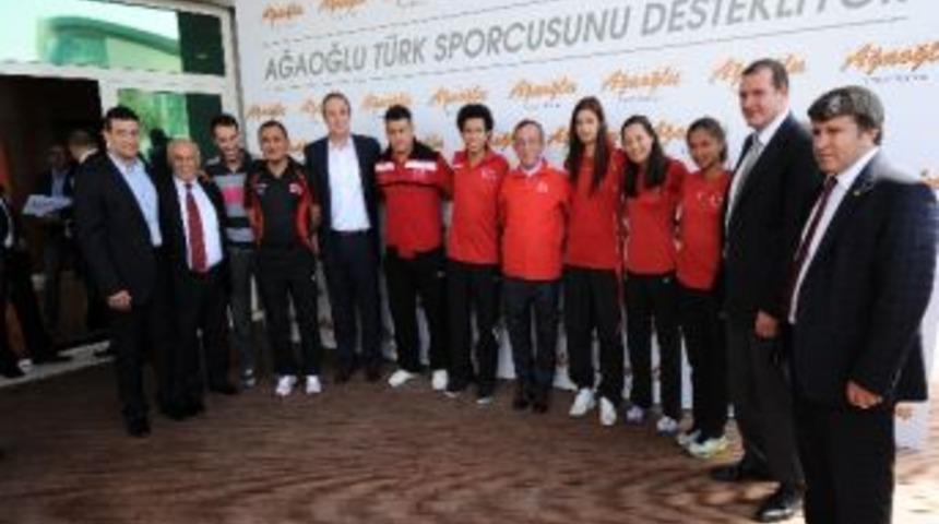 Ağaoğlu, Olimpiyat Gururu Sporculara Evlerini Teslim Etti