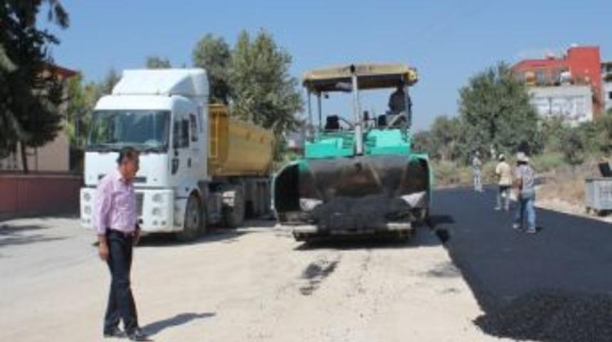 Toroslar&rsquo;da Asfalt &Ccedil;alışmaları Hız Kazandı