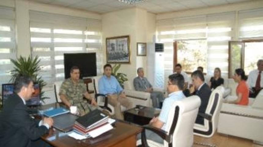 Kaymakam Yılmaz Kurum M&uuml;d&uuml;rleriyle Buluştu