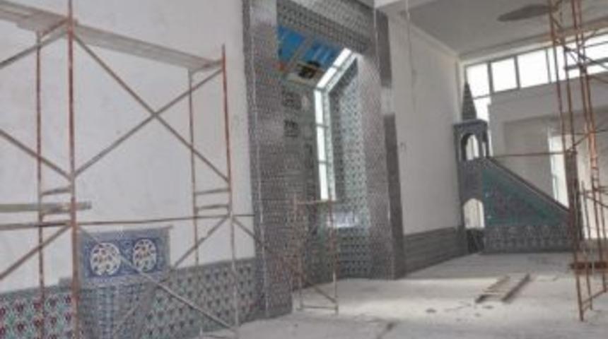 Plevne Camii G&uuml;n Sayıyor