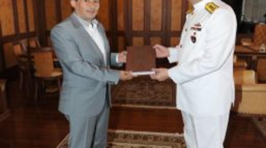 T&uuml;mamiral &Ouml;zbal, Başkan Yazıcı'yı Ziyaret Etti