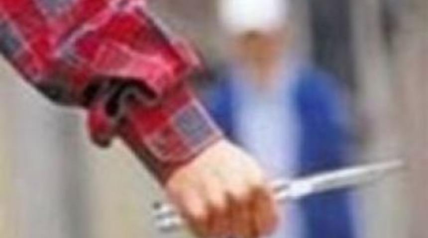 Tartıştığı Babasını Bıçakladı