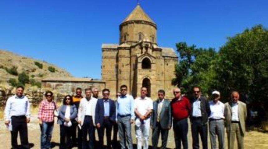 Akdamar Adası Ayine Hazır