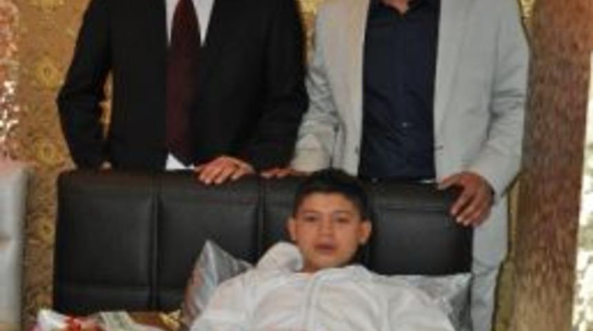 &Ouml;zbey Ailesinin Mutlu G&uuml;n&uuml;