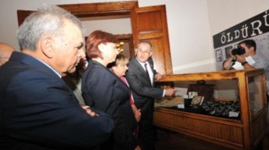 İzmir&rsquo;de Basın M&uuml;zesi A&ccedil;ıldı