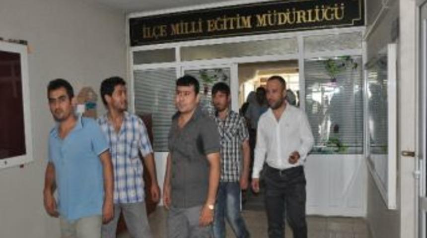 &Ouml;ğrenci Velilerinden Sık Sık Değişen &Ouml;ğretmen Tepkisi