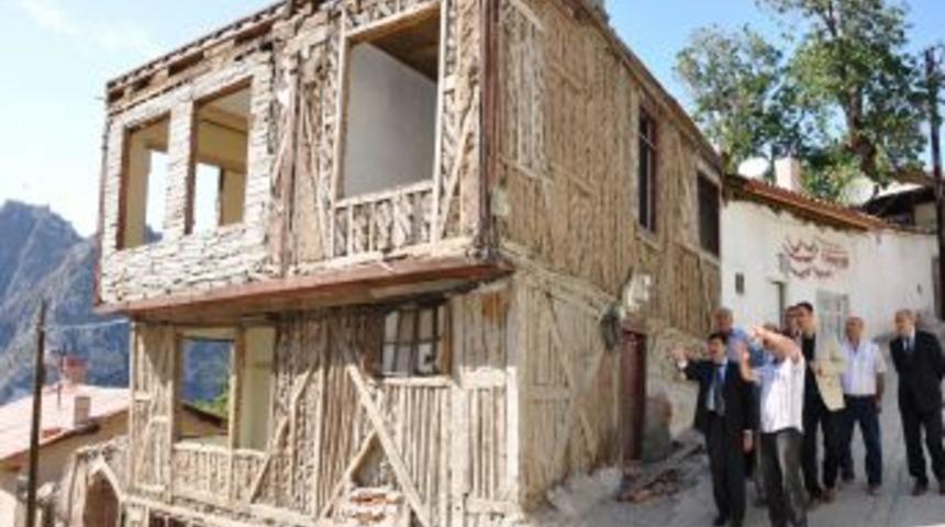 Vali &Ouml;z: Taşhan&rsquo;ı Ticari Hayata Kazandıracağız