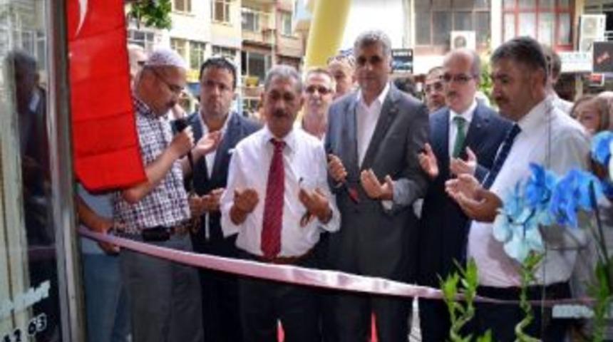 T&uuml;rkiye'deki &Ccedil;i&ccedil;ek&ccedil;iler Balıkesir'de Buluştu