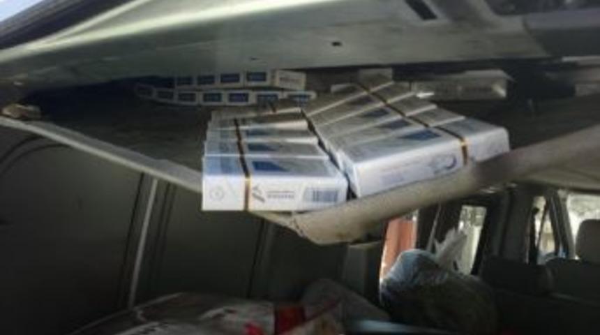 &Ccedil;ekicinin Taşıdığı Otomobilde Ka&ccedil;ak Sigara &Ccedil;ıktı