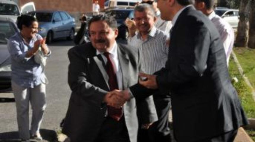 Rekt&ouml;r Doğru&rsquo;ya Coşkulu Karşılama