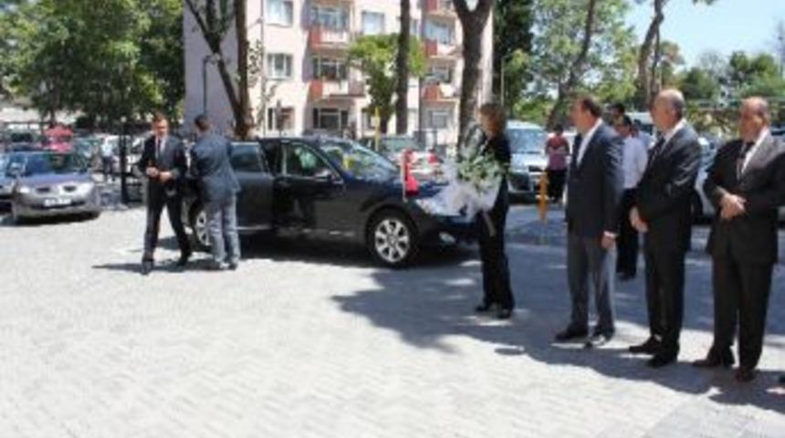 Balıkesir'in Yeni Valisi Ahmet Turhan G&ouml;reve Başladı