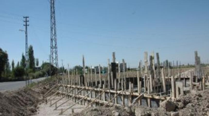 Y&uuml;ksek Gerilime Kapılan İş&ccedil;i Ağır Yaralandı