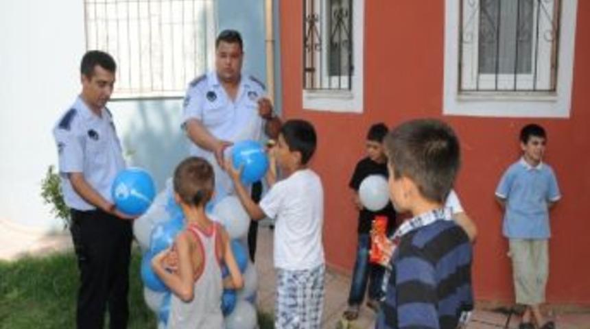 Zabıta &Ccedil;ocukları Sevindirdi