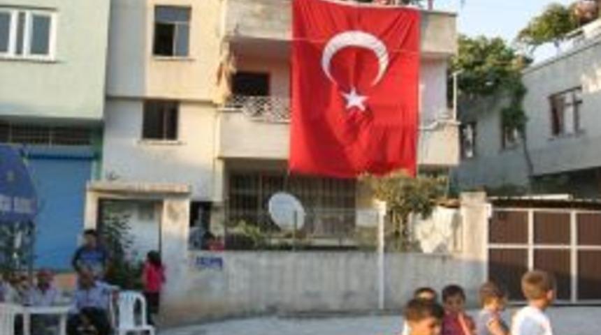 Şehit &Ccedil;avuşun Baba Evine Ateş D&uuml;şt&uuml;