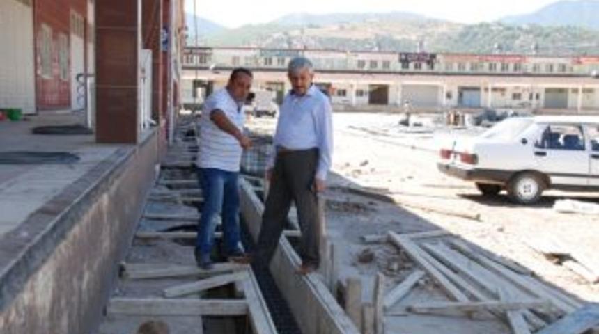 Kumluca halinde &ccedil;alışmalar başladı