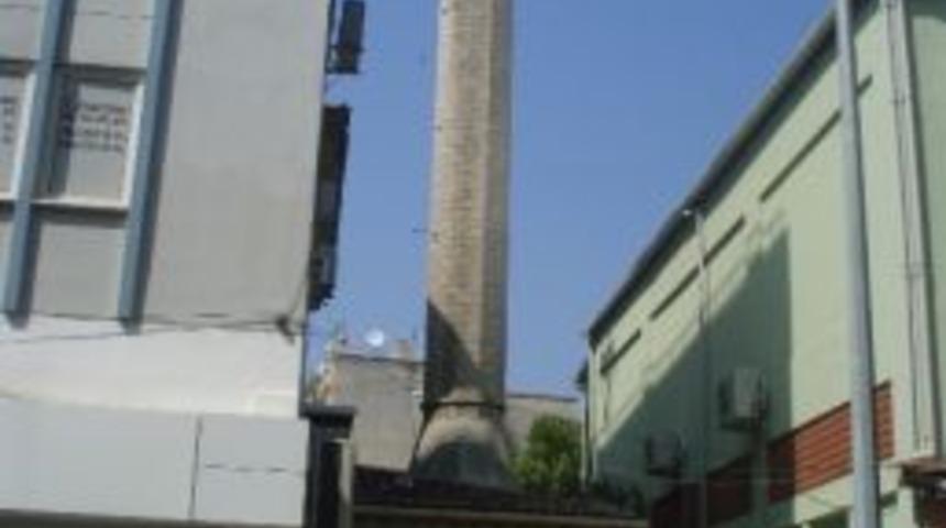 &Ccedil;arşı Camii&rsquo;nin Minaresi Yıkılıyor