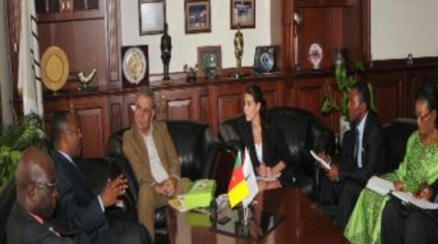 Kamerun'dan Davet Var