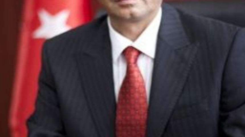 Rekt&ouml;r G&uuml;ven&ccedil; Teşekk&uuml;r Etti